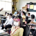 Ministro de Educación anuncia uso obligatorio de barbijo para un retorno seguro a clases