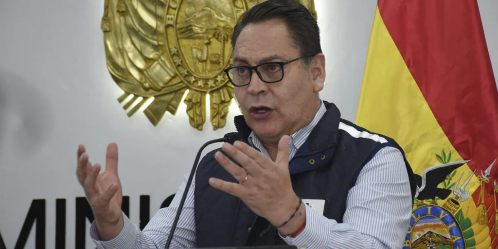 Relacionan el millón de dólares encontrados con los bloqueos; Aguilera anuncia investigación
