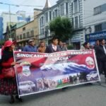 Choferes del transporte interciudad protestan contra el Alcalde de La Paz por cobros excesivos