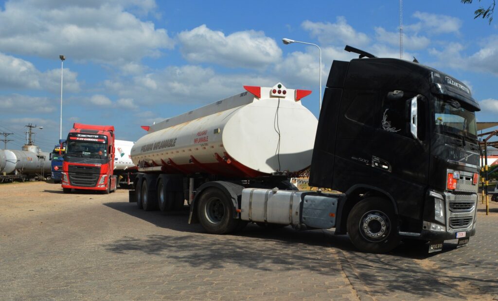 Gobierno garantiza abastecimiento de combustible en todo el territorio