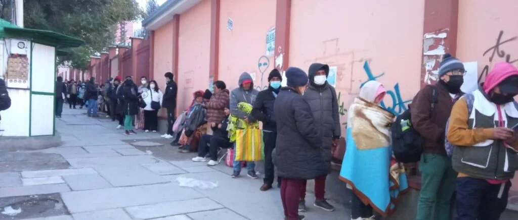Profesionales de la salud retoman labores tras paro de 48 horas