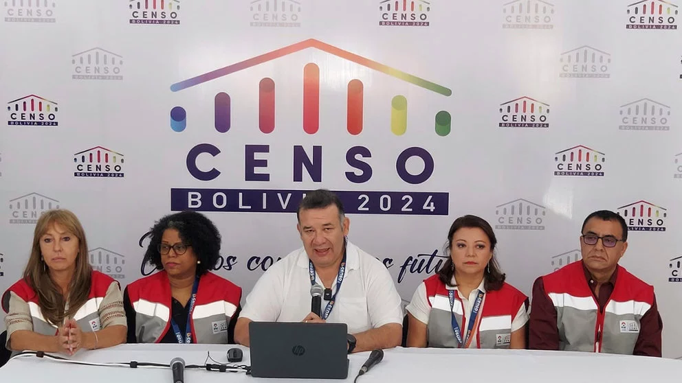 El INE descarta irregularidades y recomienda a censistas hacer correcciones durante la entrevista