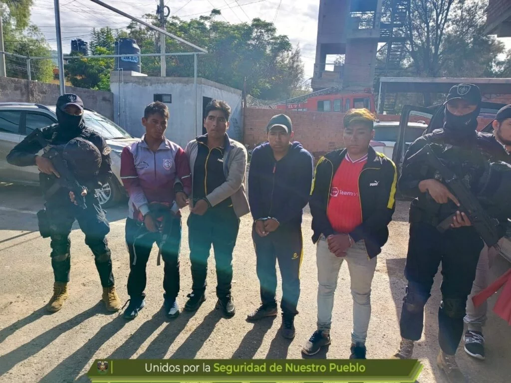 Recapturan a cuatro reos que fugaron del penal de Uncía, 9 continúan prófugos