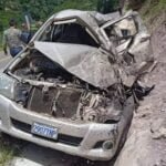 Hombre de 43 años fallece tras el embarrancamiento de un camión en la ruta a Samaipata