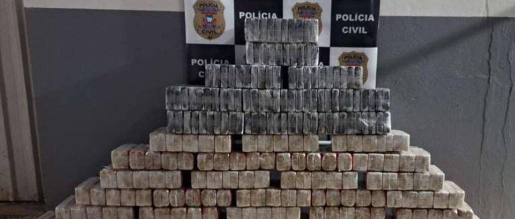 Incautan casi media tonelada de droga en la frontera Brasil-Bolivia