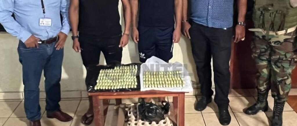 Dos detenidos con 200 cápsulas de droga, intentaban cruzar la frontera hacia Brasil