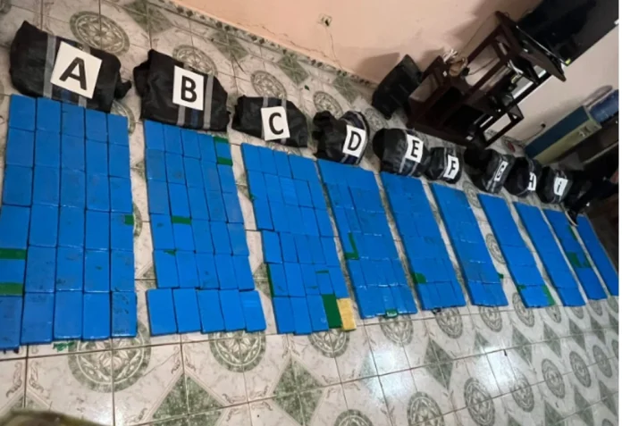 Descubren 300 kilos de droga en bolsas de yute en Beni