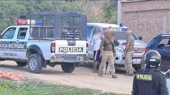 Fiscalía investiga feminicidio de una joven en la zona de Los Lotes en Santa Cruz