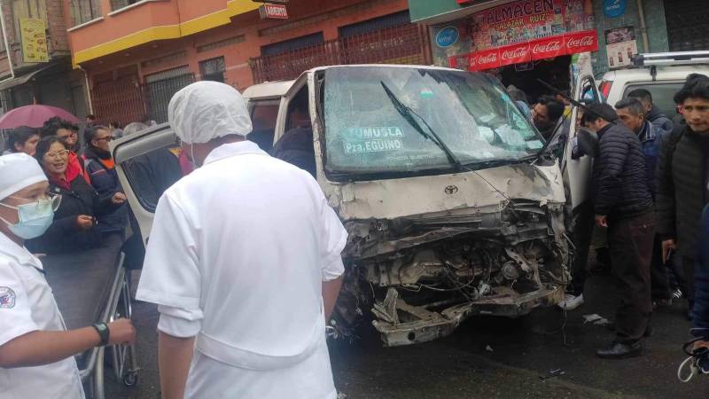 Choque múltiple deja varios heridos y alarma a los vecinos de la avenida Entre Ríos de La Paz