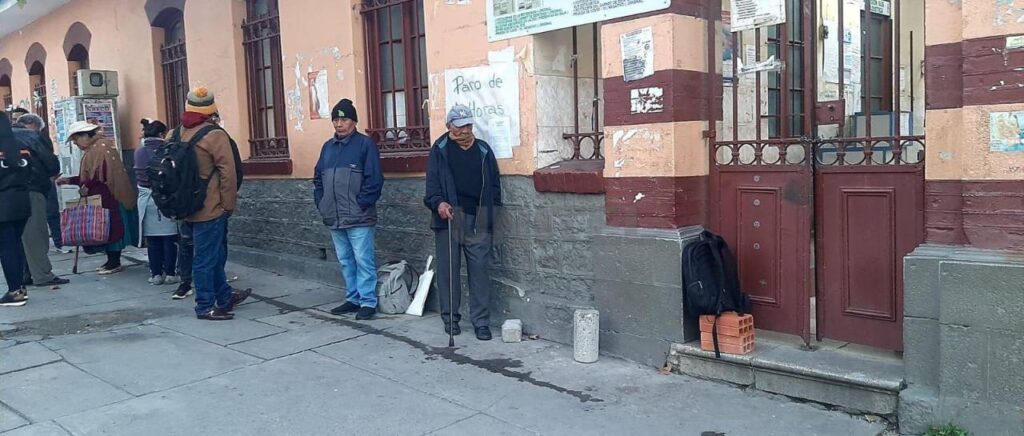 Este jueves se cumple el segundo día de paro nacional de salud contra “la jubilación forzada”