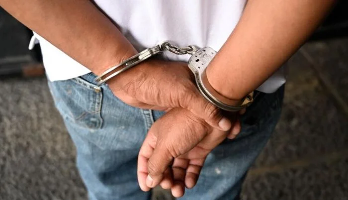 Adolescente de 15 años acusa a su abuelo de 80 años de violarla