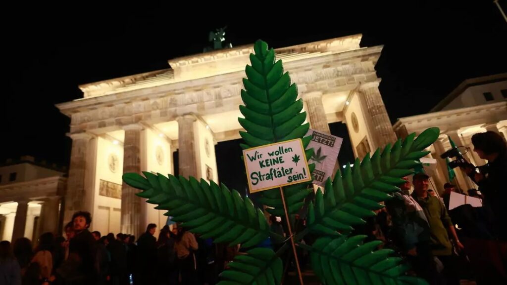 Alemania legaliza el uso de la marihuana a ciudadanos mayores de 18 años