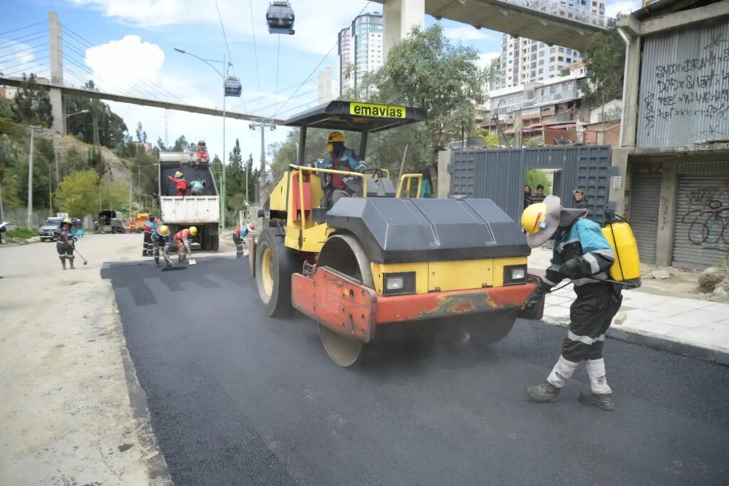 La Avenida del Poeta es reabierta al tráfico vehicular