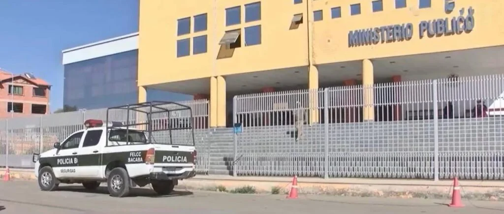 Hombre mata a su inquilino y deja herido a otro luego de apuñalarlos por presunto robo