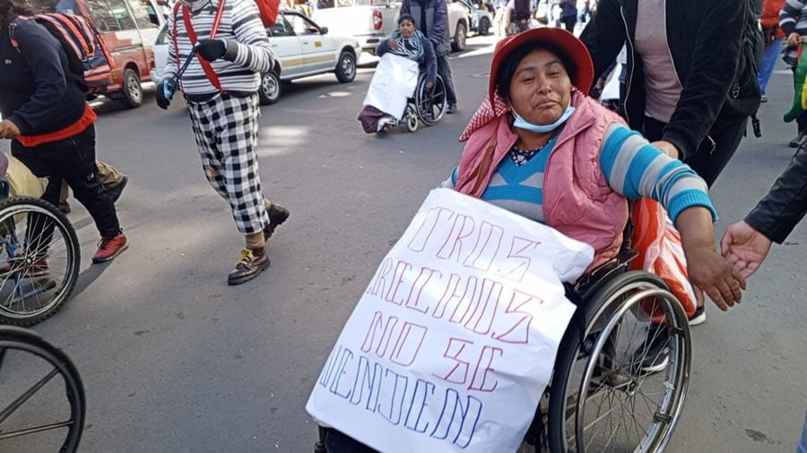 Marcha de personas con discapacidad pide aumentar bono y cumplir inserción laboral