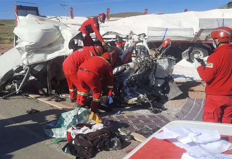 Uno de los sobrevivientes del trágico accidente en la carretera Oruro-Potosí enfrenta riesgo de paraplejia