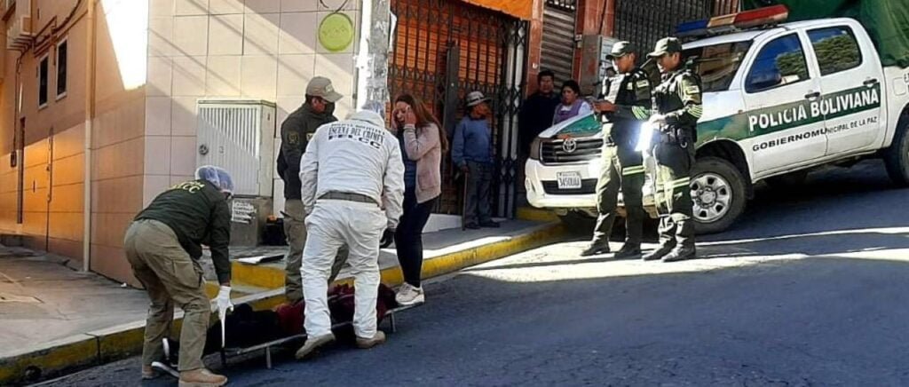 Misterio y tragedia en el puente Topáter: Hallan a joven sin vida en la calle