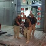 Mujer es hallada sin vida al interior de una habitación de un residencial en la terminal cruceña