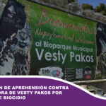 Emiten orden de aprehensión contra la exdirectora de Vesty Pakos por delito de biocidio tras la muerte de más de 88 animales