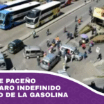 Transporte paceño mantiene paro indefinido por calidad de la gasolina