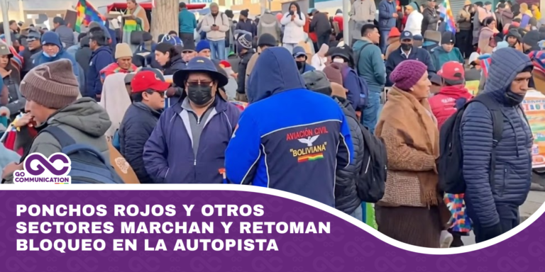 Ponchos rojos y otros sectores marchan y retoman bloqueo en la Autopista