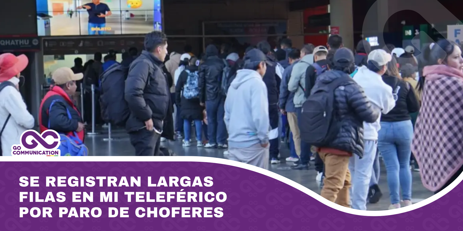 Se registran largas filas en Mi Teleférico por paro de choferes