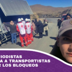 Mujeres periodistas llevan ayuda a transportistas varados por los bloqueos