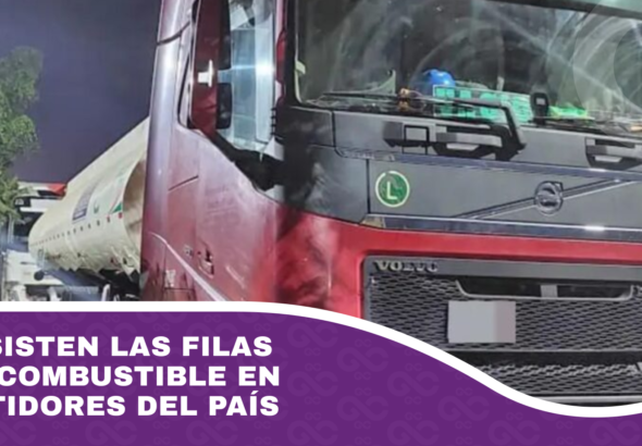 Persisten las filas por combustible en surtidores del país